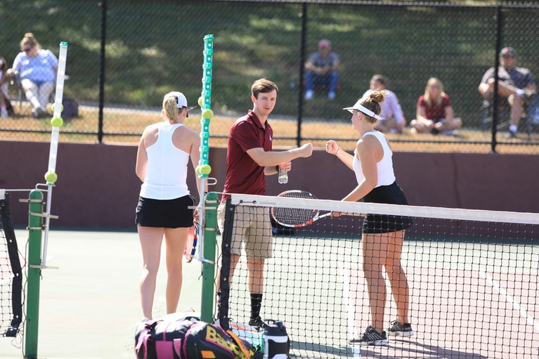 Thumbnail photo for the Women's Tennis vs Iowa Central gallery